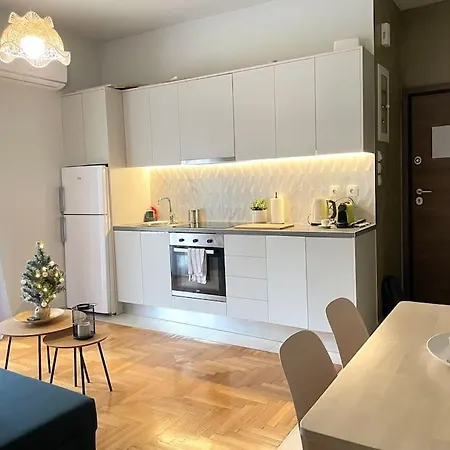 Apartment Koukaki Charm: 2br Haven In The Heart Of Athens!