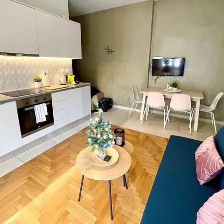 Apartment Koukaki Charm: 2br Haven In The Heart Of Athens!